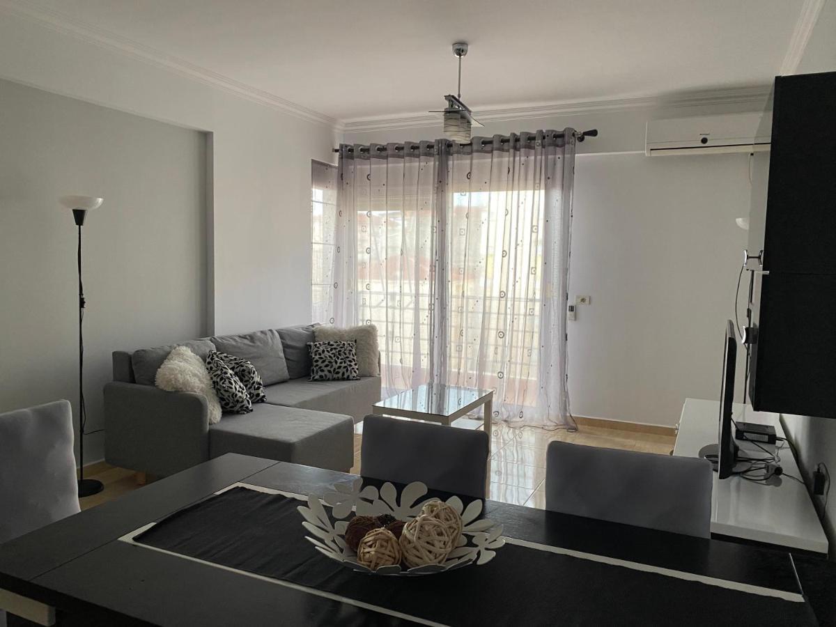 Sunny Apartament Saranda Buitenkant foto